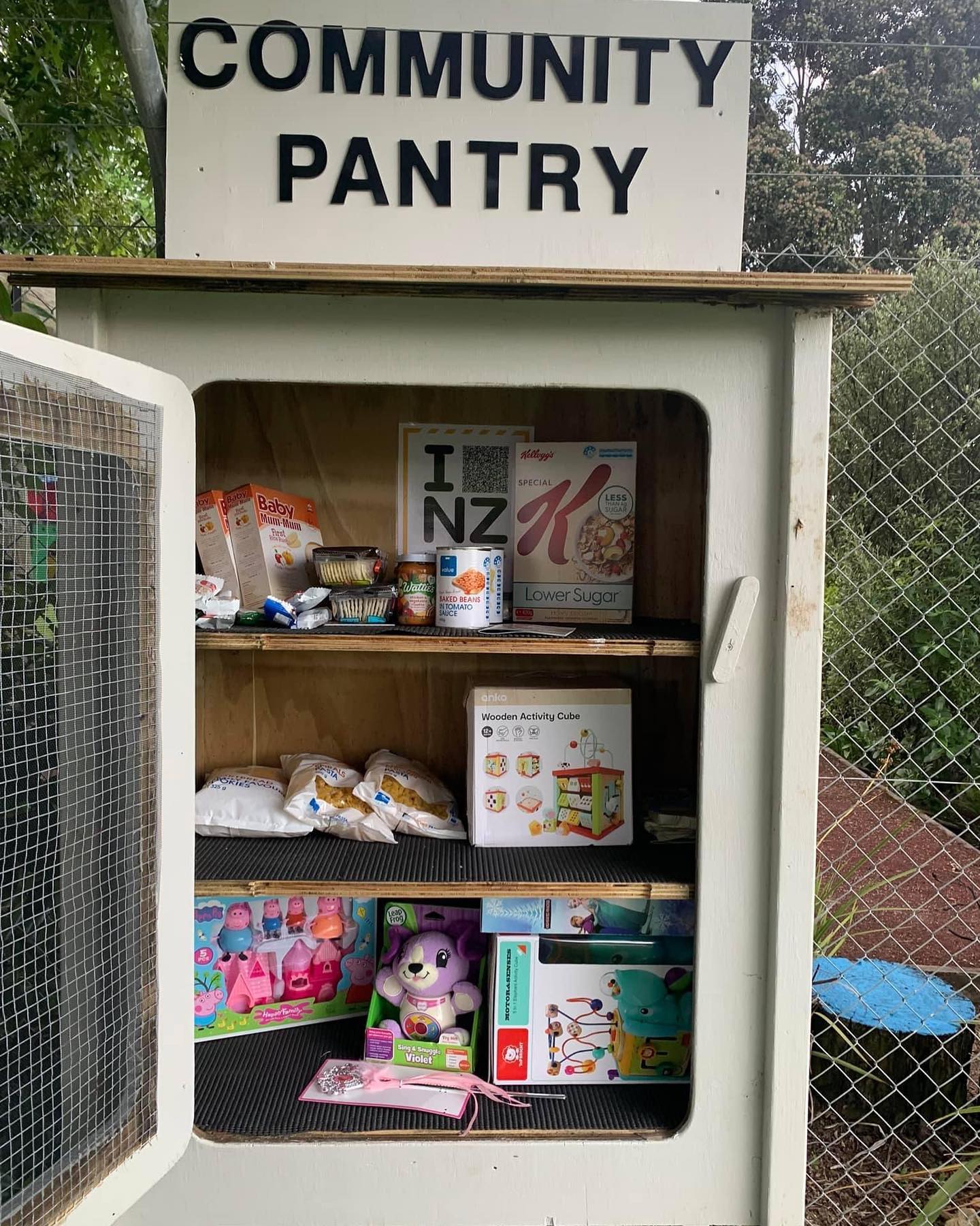 Community pantry in action